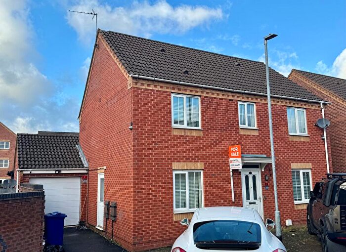 3 Bedroom Detached House For Sale In Castilla Place, Burton-On-Trent, DE13