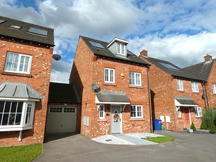 4 Bedroom Link Detached House For Sale In Meadow Close, Coppull, PR7