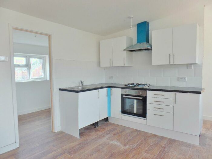 2 Bedroom Flat To Rent In Trowbridge Green, Rumney, Cardiff, CF3