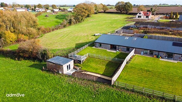 4 Bedroom Barn Conversion For Sale In Willow Green Lane, Little Leigh, CW8