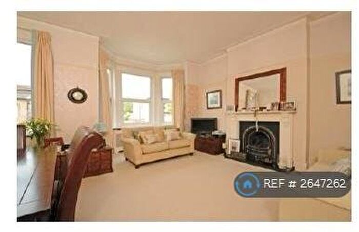 1 Bedroom Flat To Rent In Hainthorpe Road, London, SE27
