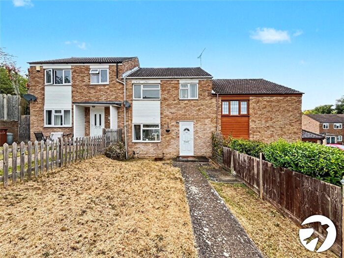 3 Bedroom Terraced House For Sale In Kingfisher Drive, Chatham, Kent, ME5
