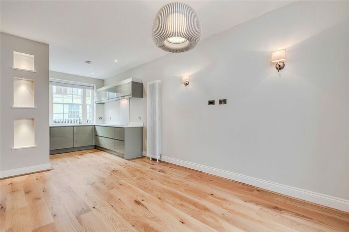 3 Bedroom Detached House To Rent In Princedale Road, London, W11
