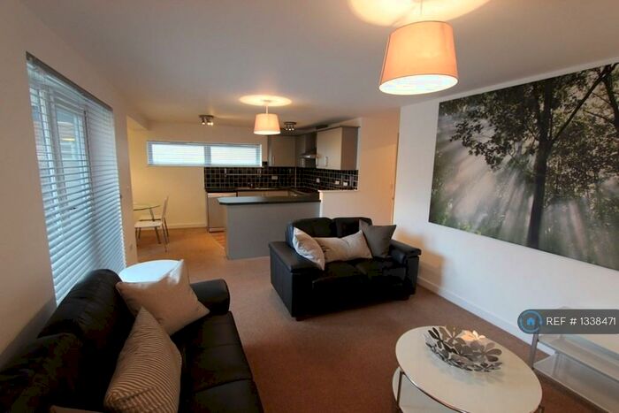 2 Bedroom Flat To Rent In Hulme High Street, Manchester, M15