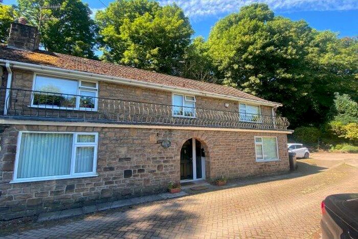 3 Bedroom Semi-Detached House To Rent In Station Road, Chesterfield, S44