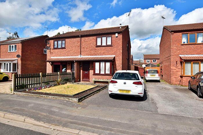 3 Bedroom Semi-Detached House For Sale In Dellfield Close, Lincoln, LN6