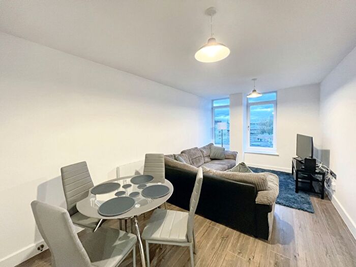 2 Bedroom Flat To Rent In Queens Road, Queens House, CV1