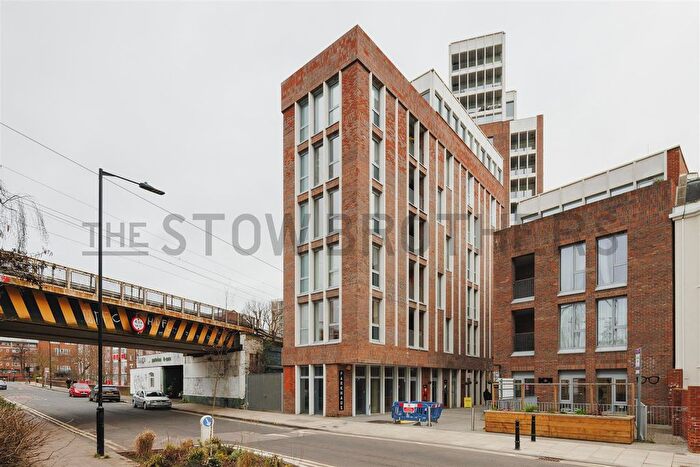 1 Bedroom Property To Rent In Maple Path, Hackney, E5