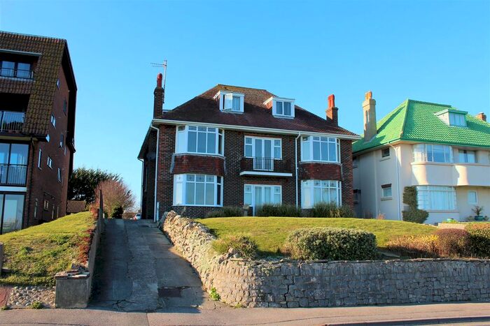 5 Bedroom Flat To Rent In Greenhill, Weymouth, DT4