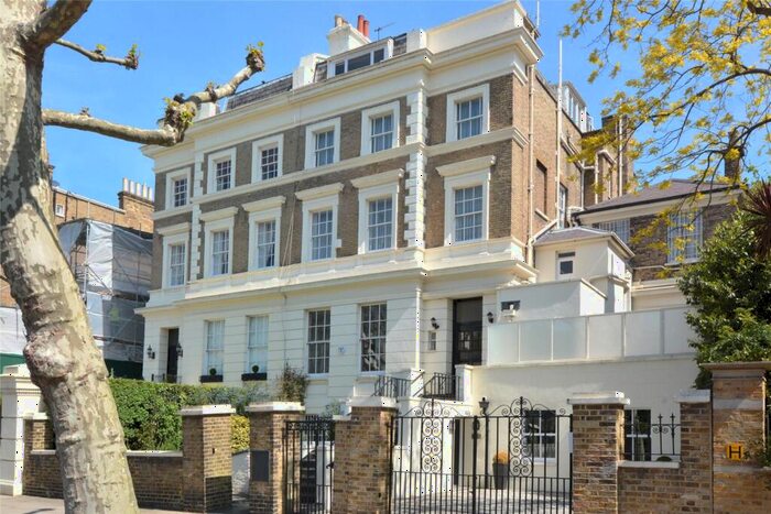 3 Bedroom Apartment To Rent In Hamilton Terrace, St. John's Wood, London, NW8
