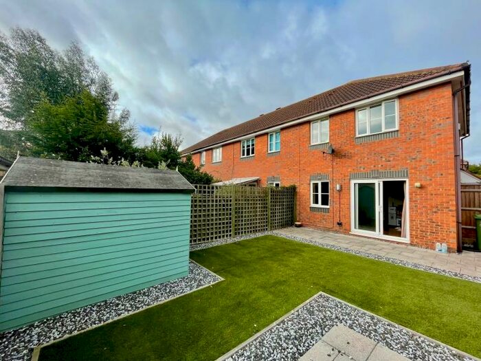 3 Bedroom End Of Terrace House To Rent In Shrewsbury Close, Monkston, MK10