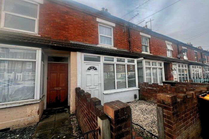 2 Bedroom Terraced House To Rent In Dunville Road, Bedford, MK40