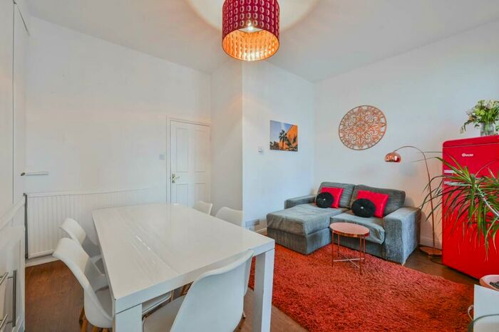 1 Bedroom Flat To Rent In Hornsey Road, Holloway, London, N7