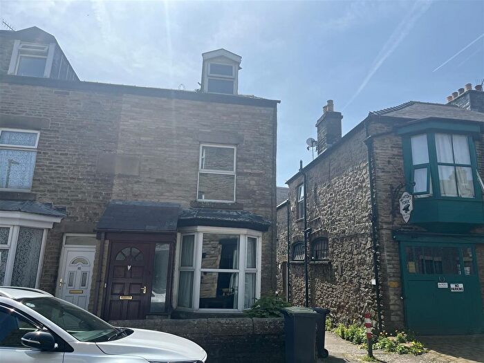 2 Bedroom Property To Rent In South Street, Buxton, SK17