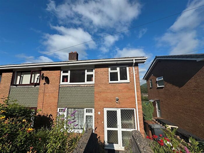 3 Bedroom Semi-Detached House For Sale In Highfield Close, Risca, Newport, NP11