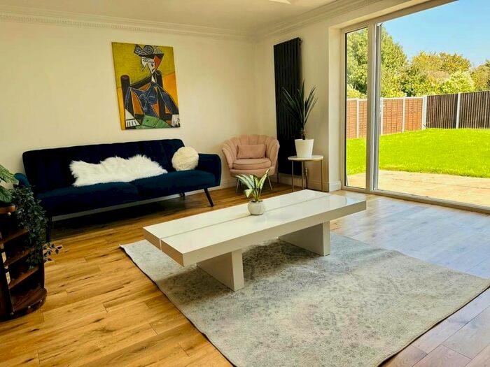 1 Bedroom Property To Rent In Hampton, Middlesex/Room, TW12