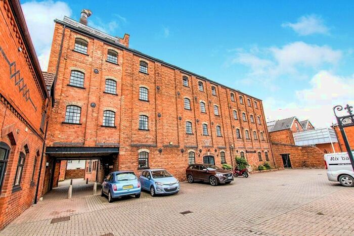 2 Bedroom Flat To Rent In Vernon Street, Lincoln, Lincolnshire, LN5