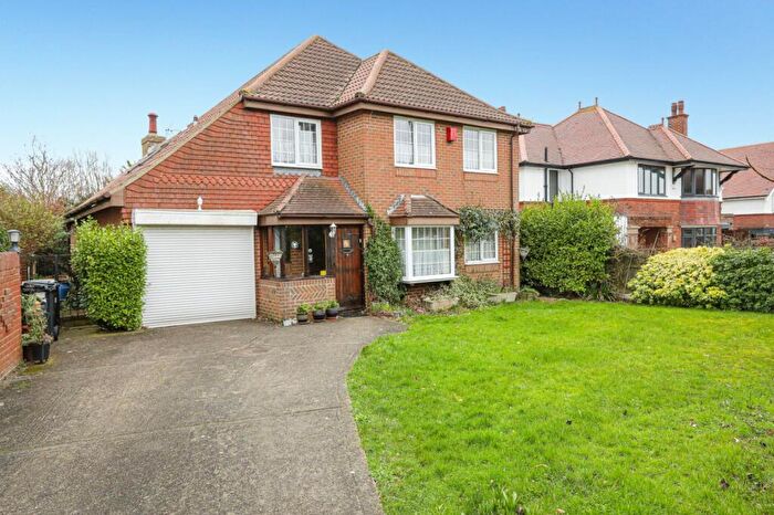 4 Bedroom Detached House For Sale In Waldron Road, Broadstairs, CT10
