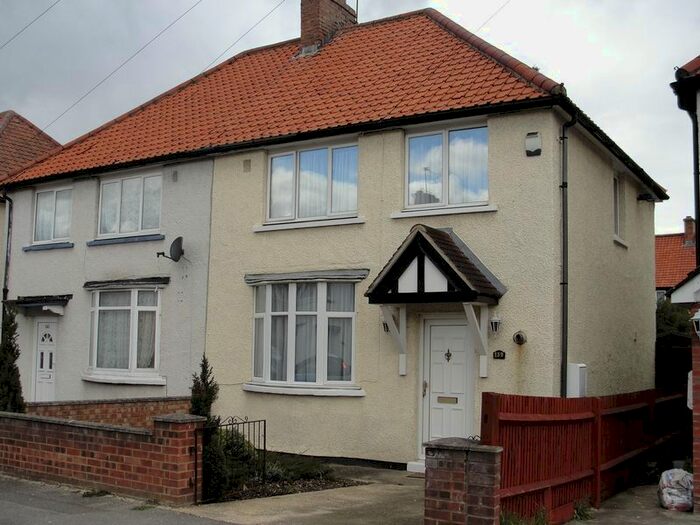 3 Bedroom Semi-Detached House To Rent In Cromwell Road, Hayes, UB3