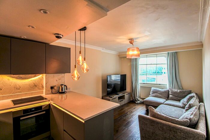 2 Bedroom Flat To Rent In Westbourne Street, London, W2