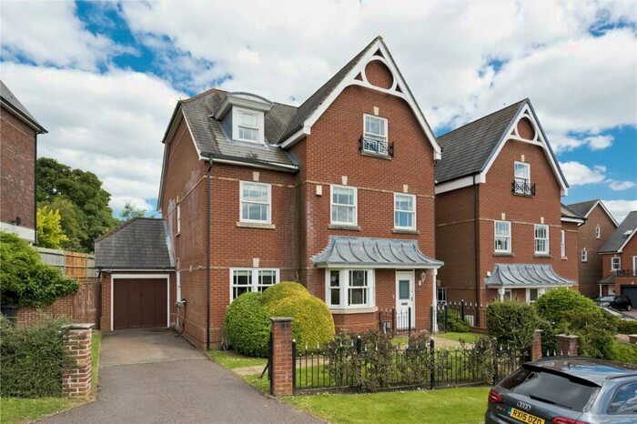 5 Bedroom Semi-Detached House To Rent In Newlands Crescent, Guildford, Surrey, GU1