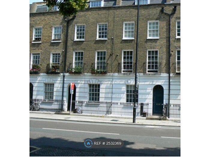 3 Bedroom Maisonette To Rent In Gray's Inn Road, London, WC1X
