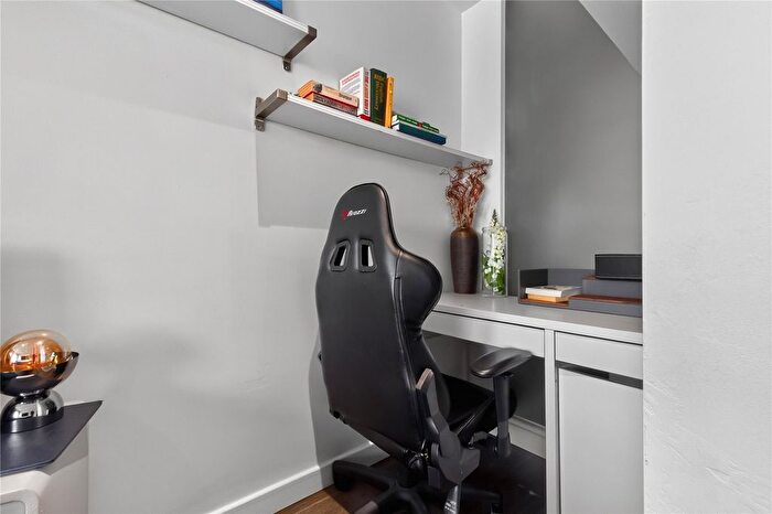 2 Bedroom Flat To Rent In Cutter Lane, London, SE10