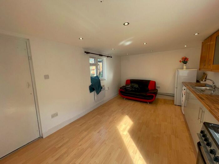 1 Bedroom Terraced House To Rent In Stuart Road, Harrow, Greater London, HA3