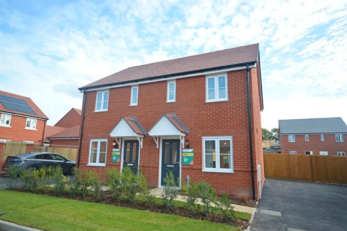 2 Bedroom Semi-Detached House To Rent In Freesia Way, Worthing, BN13