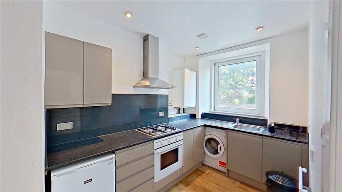 2 Bedroom Flat To Rent In Queensferry Road, Edinburgh, EH4