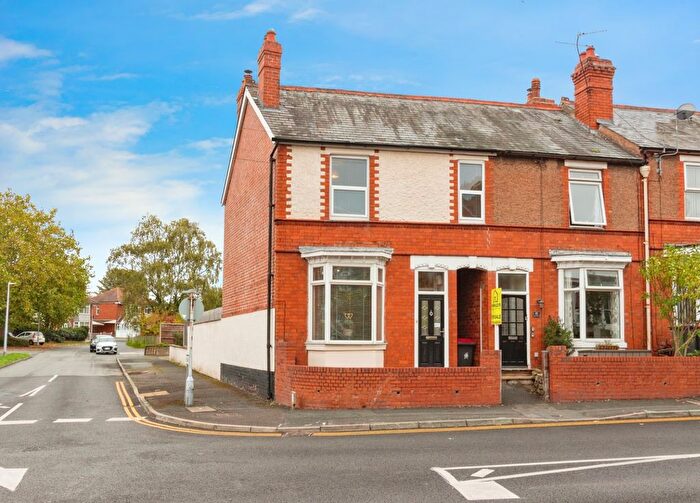 4 Bedroom End Of Terrace House For Sale In Wrekin Road, Telford, Shropshire, TF1