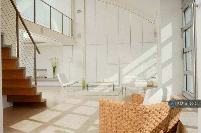 2 Bedroom Penthouse To Rent In Canal Building, London, N1