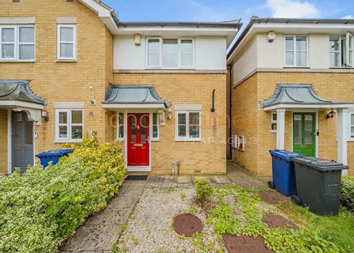2 Bedroom End Of Terrace House For Sale In Grenville Place, Mill Hll, London, NW7
