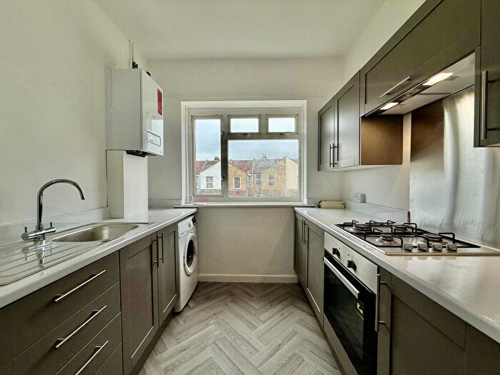 2 Bedroom Apartment To Rent In Chichester Road, Portsmouth, PO2