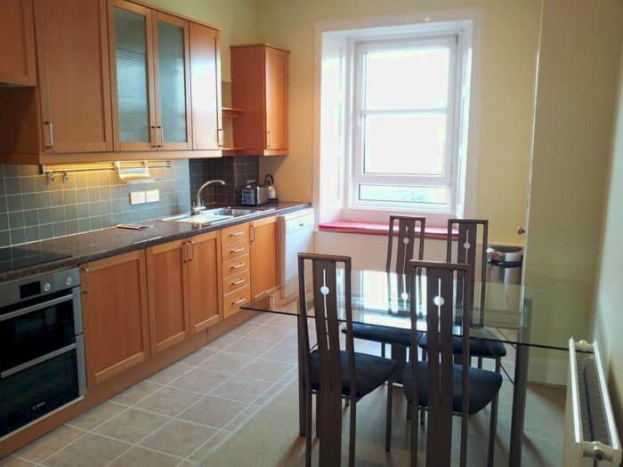 2 Bedroom Flat To Rent In Craiglea Drive, Edinburgh, EH10