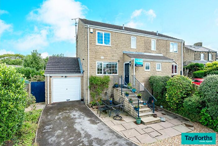 3 Bedroom House For Sale In Welbury Close, Earby, BB18