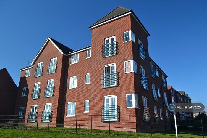 2 Bedroom Flat To Rent In Sherwood Walk, Middleton, Leeds, LS10