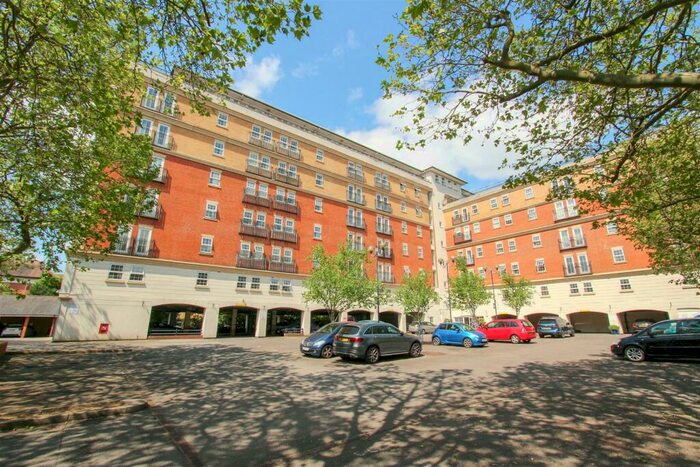 1 Bedroom Apartment To Rent In Pembroke Road, Ruislip, HA4