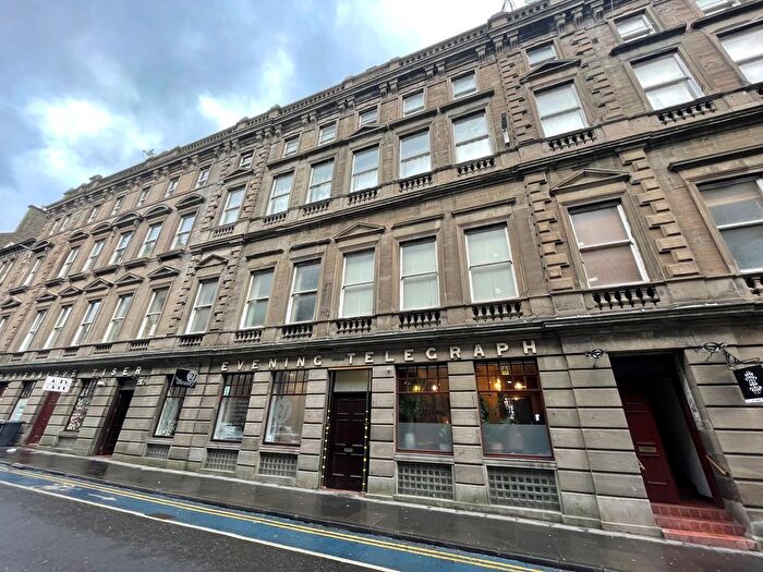 2 Bedroom Flat To Rent In Bank Street, Dundee, DD1