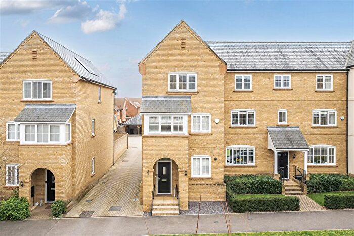 3 Bedroom Town House For Sale In Chapelfield Way, Allington, Maidstone, ME16
