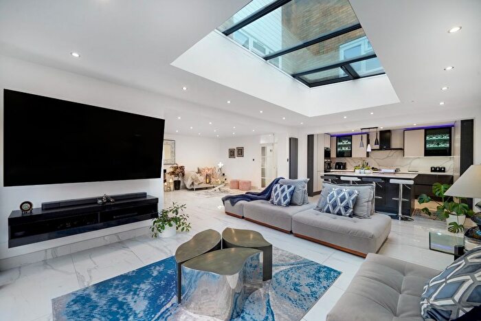 4 Bedroom Detached House For Sale In Hallam Gardens, Pinner, HA5