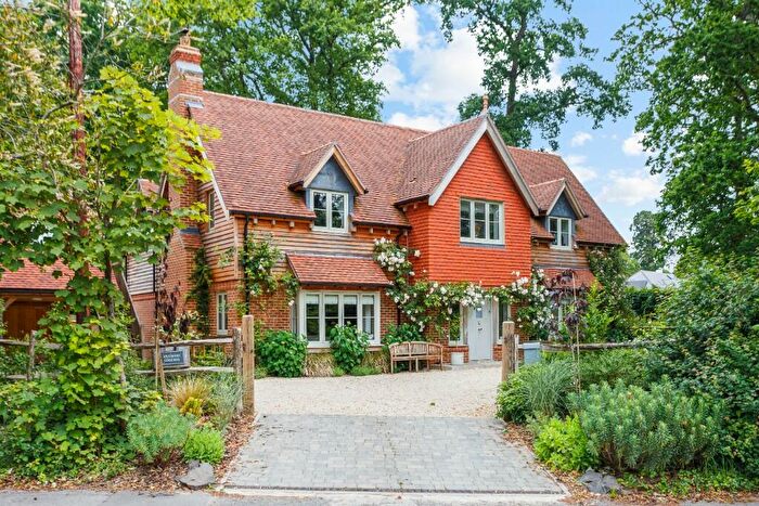 4 Bedroom Detached House For Sale In Tile Barn, Woolton Hill, Newbury, RG20