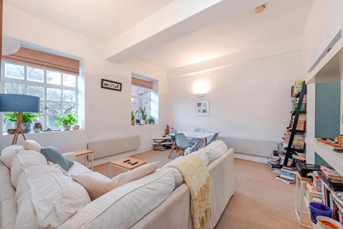 1 Bedroom Flat To Rent In Manor Gardens London, N7
