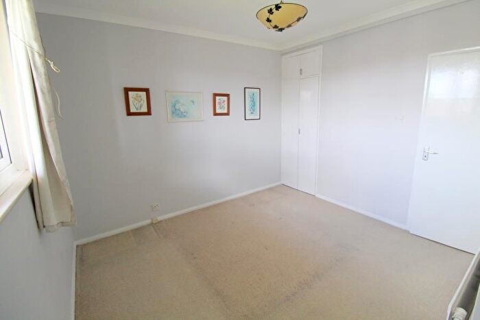 1 Bedroom Flat To Rent In Trelawney Avenue, Langley., SL3
