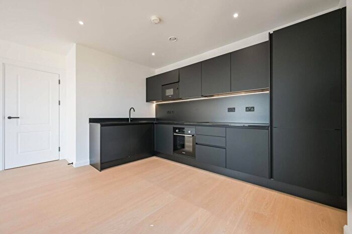 1 Bedroom Flat To Rent In Dod Street, Limehouse, London, E14