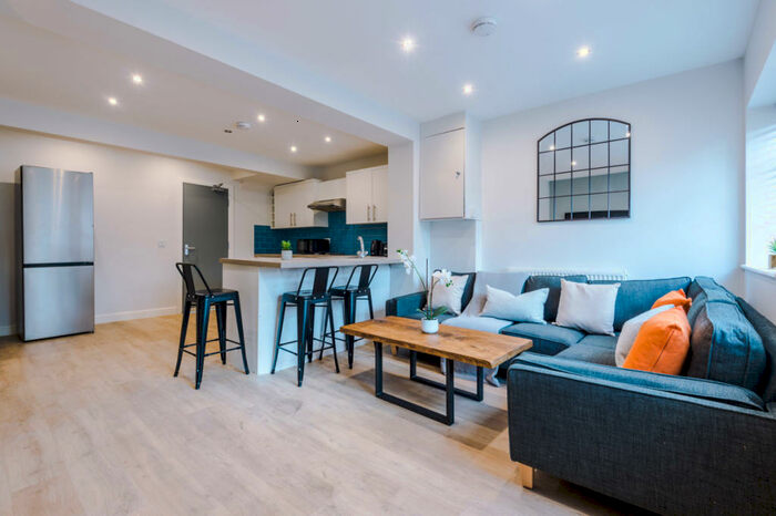 6 Bedroom Property To Rent In Holcombe Road, Manchester, M14