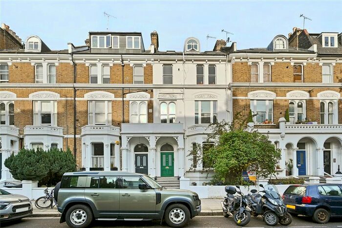 2 Bedroom Flat To Rent In Sinclair Road, Brook Green, London, W14