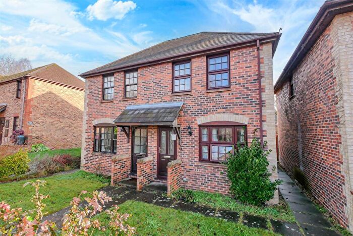 2 Bedroom Semi Detached House For Sale In Atwell Close, Wallingford, OX10