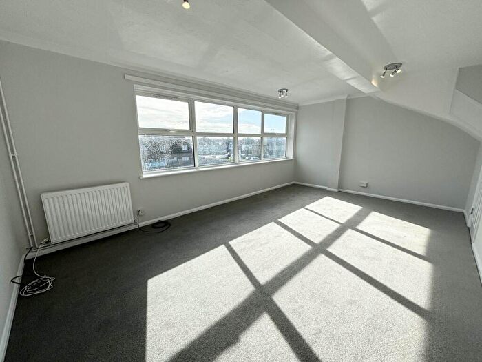 3 Bedroom Duplex To Rent In Parton Road, Aylesbury, HP20