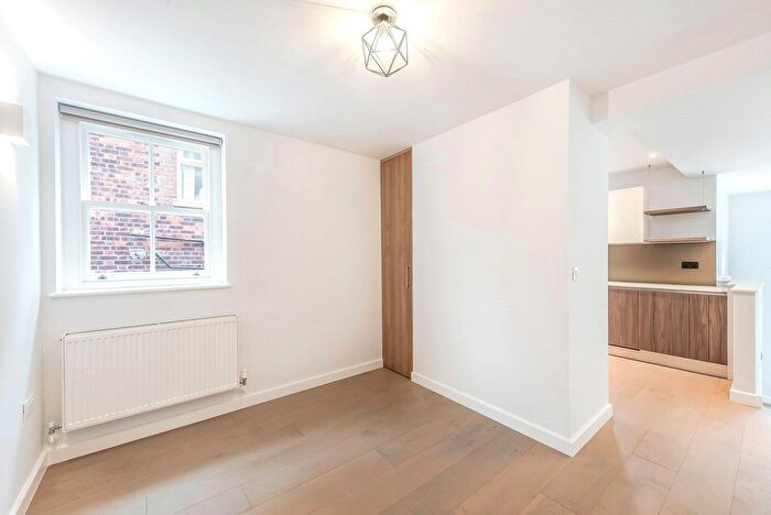 1 Bedroom Flat To Rent In Compayne Gardens, South Hampstead, London, NW6